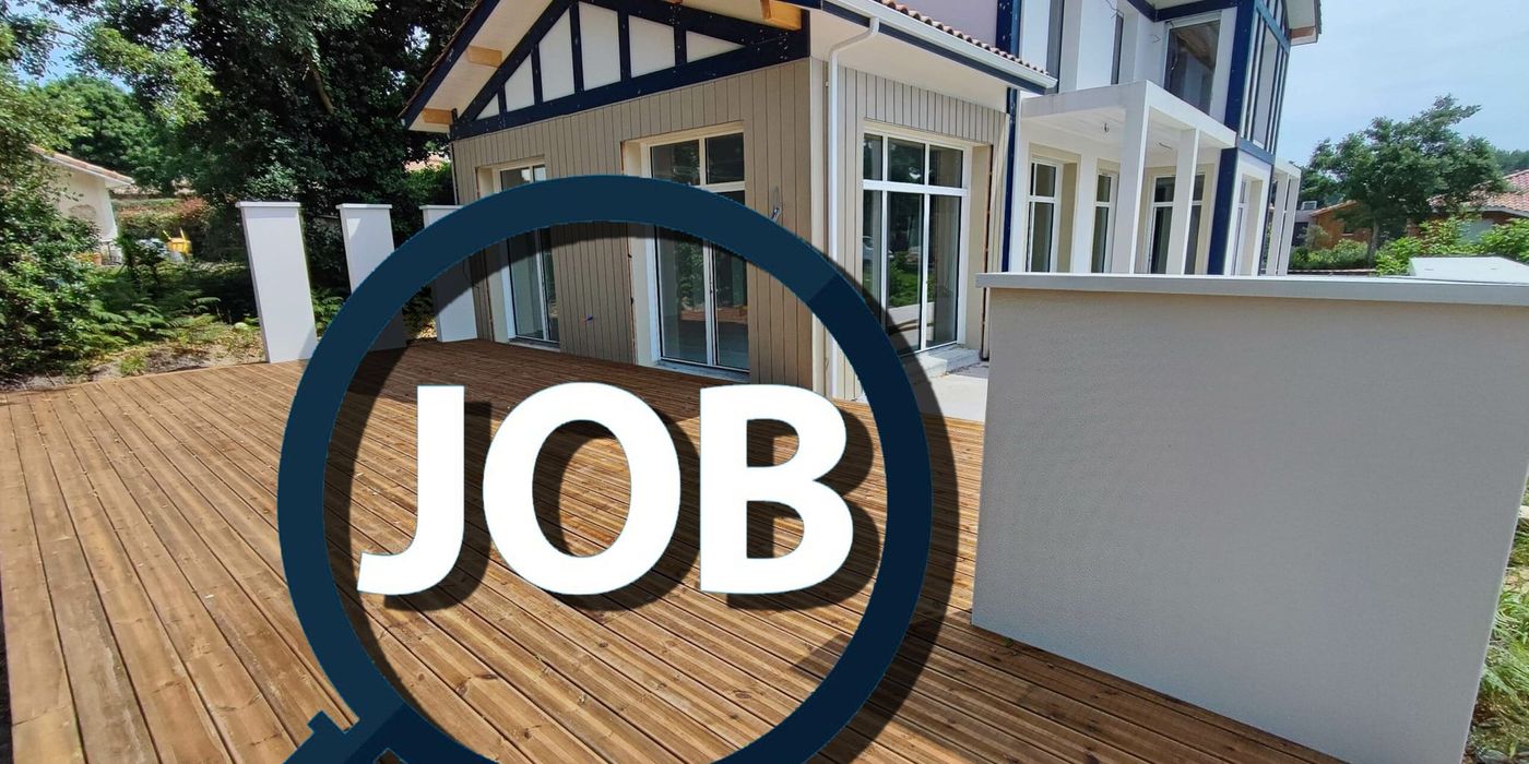 Offre d’emploi chez Landes Habitat, loupe avec le mot job devant une maison