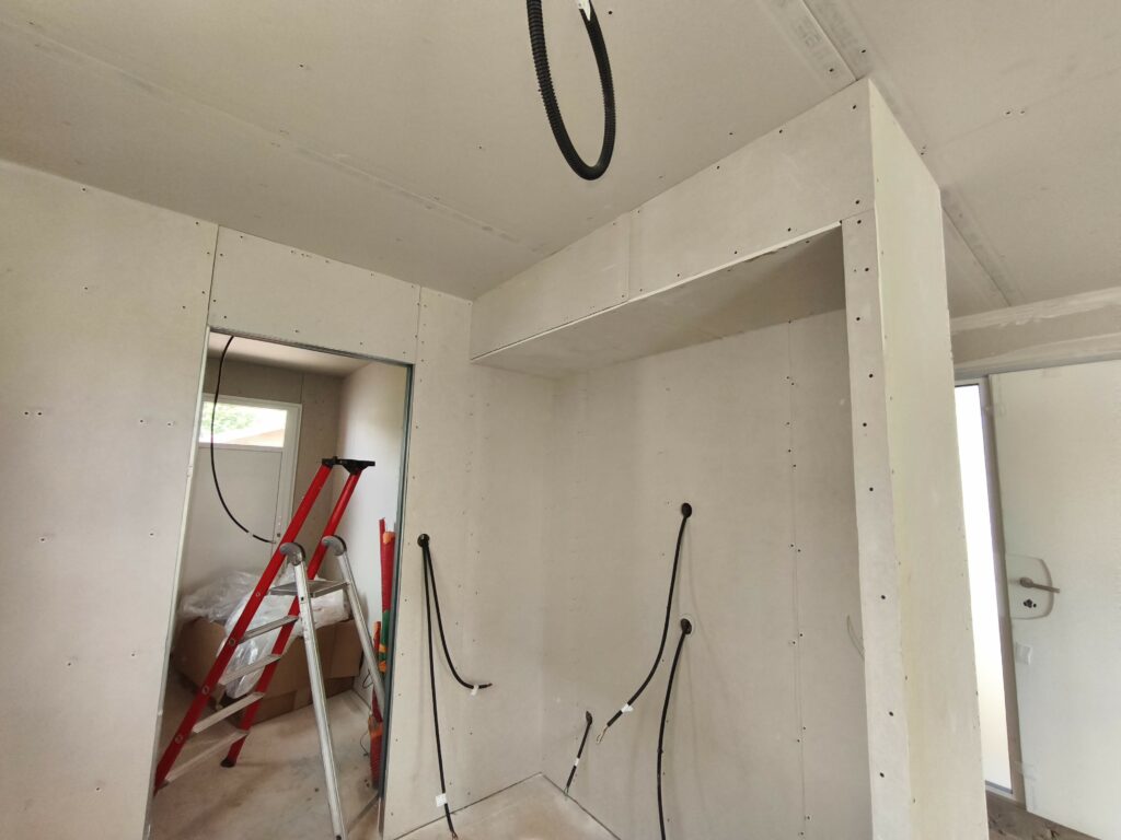 Création d'une niche et d'un placard technique en plaques de plâtre (placo)